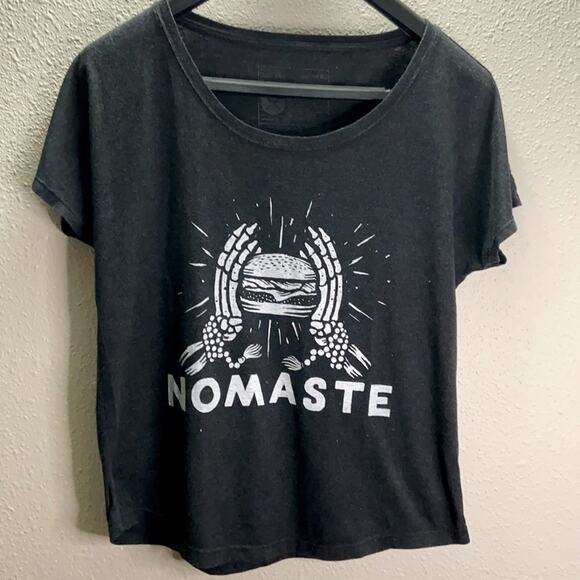 Tops - Nomaste Women Heather Gray Short Sleeves Graphic Tee Size S